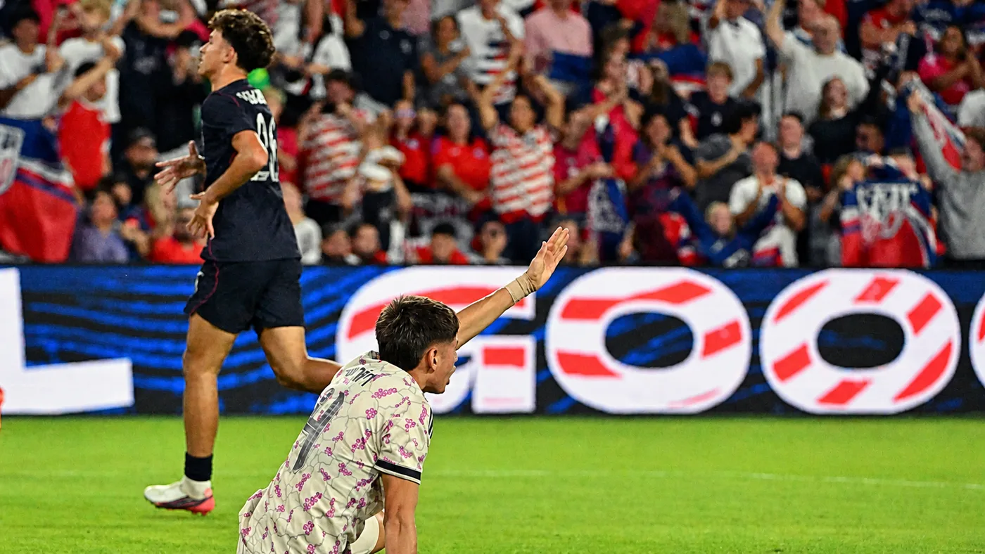 Estados Unidos golpeó en el cierre y derrotó 4-2 a Chile en St. Louis