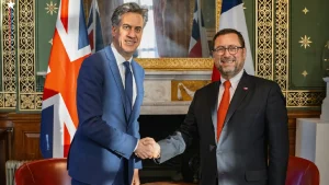 Chile y Reino Unido buscan profundizar su vínculo con foco en inversiones y comercio