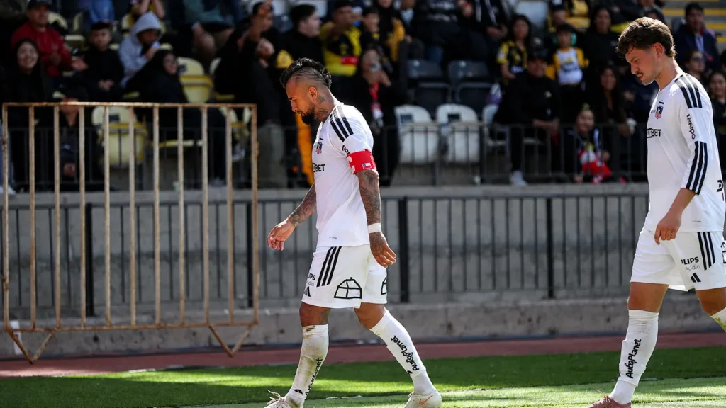 Coquimbo Unido propina goleada a Colo Colo y pone fin a su invicto en la Liga de Primera