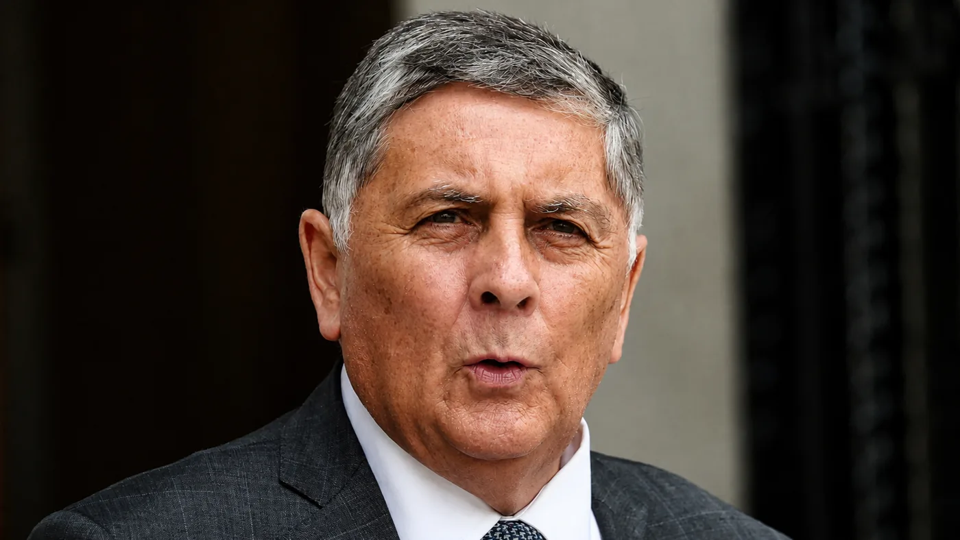 Gobierno anuncia evaluación de responsabilidades tras pérdidas del fondo E