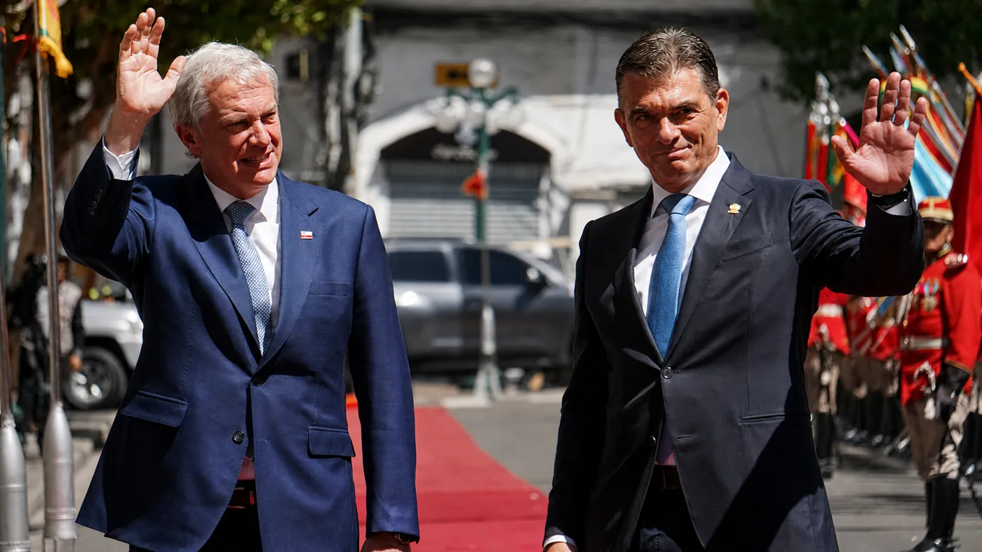 Kast llama a destrabar la relación con Bolivia y Paz reafirma demanda marítima