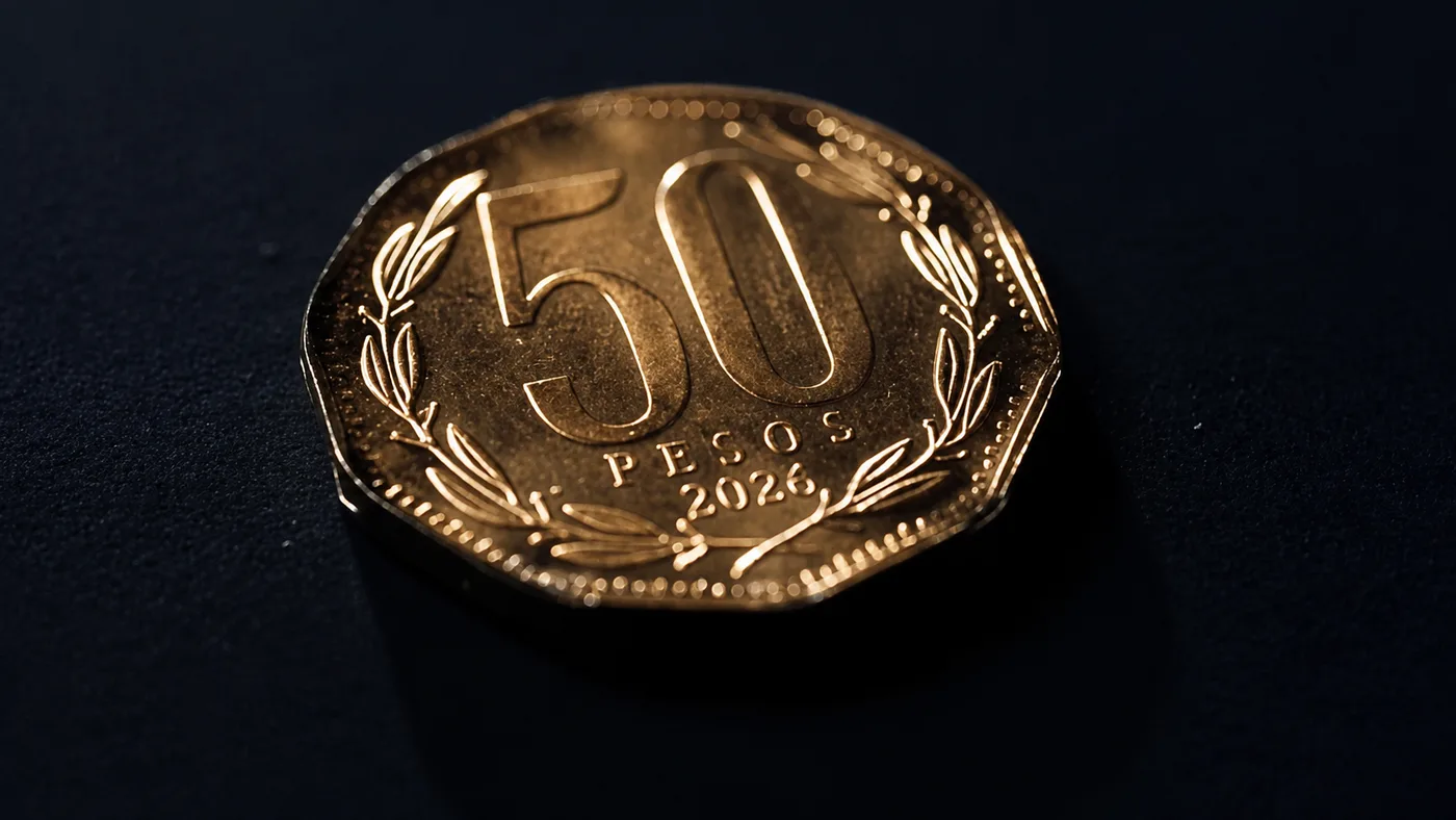 Nueva moneda de $50 comienza a circular con menor peso y un núcleo de acero