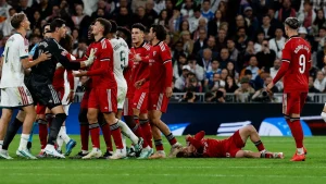 Sevilla ironiza con el Louvre y cuestiona arbitraje tras derrota ante Real Madrid