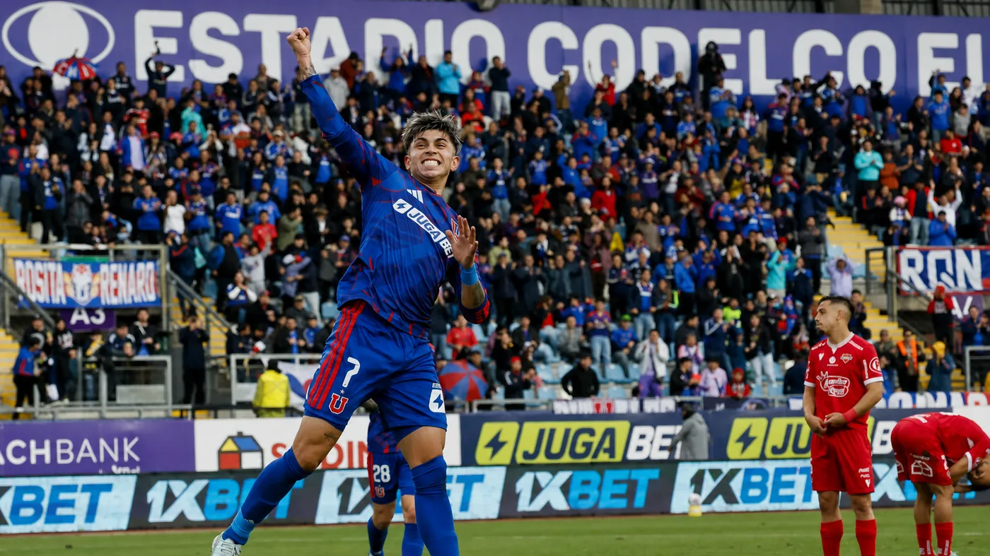 Universidad de Chile aplasta a Ñublense y escala al segundo lugar de la Liga de Primera